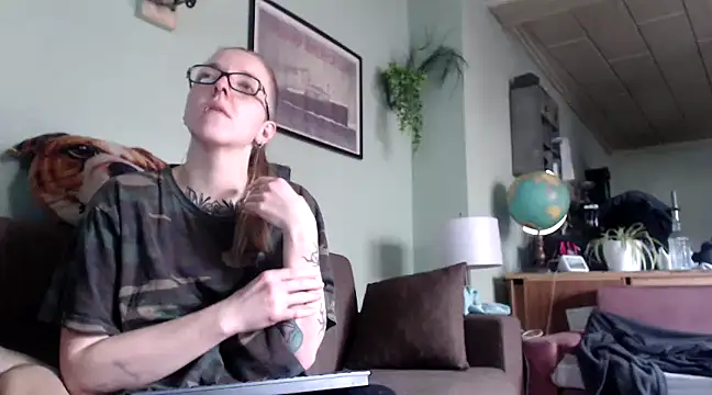 Astrid-Gilbert online show from 02/26/25, 12:03