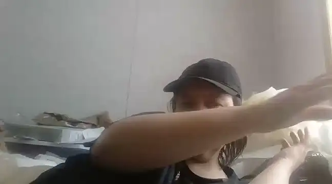 Snapshot of BBWLADY71 chatting on 02/10/25, 03:42 BBWLADY71 online show from 02/10/25, 03:42