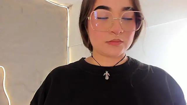 Shanntal  online show from 02/25/26, 07:23