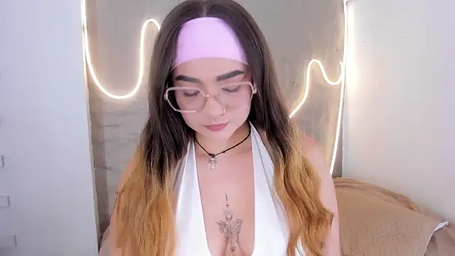 Shanntal  online show from 03/20/26, 07:52