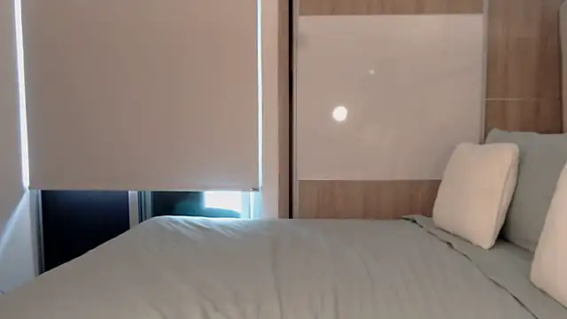 sofiaxox online show from 12/04/25, 03:10