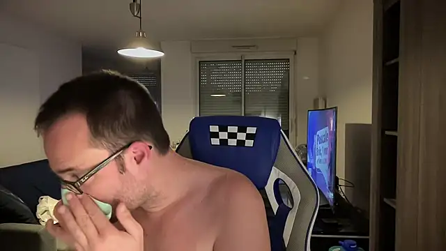 Funnyjul31 online show from 02/05/25, 05:31