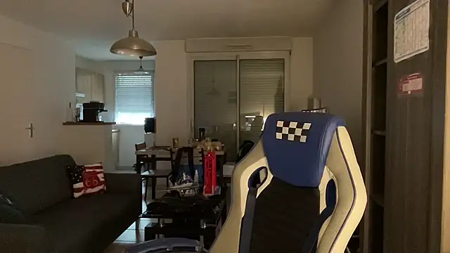 Funnyjul31 online show from 03/10/25, 05:50