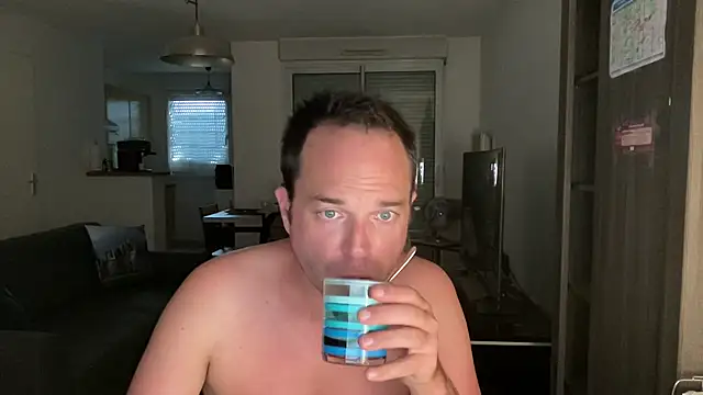 Funnyjul31 online show from 09/19/25, 03:56