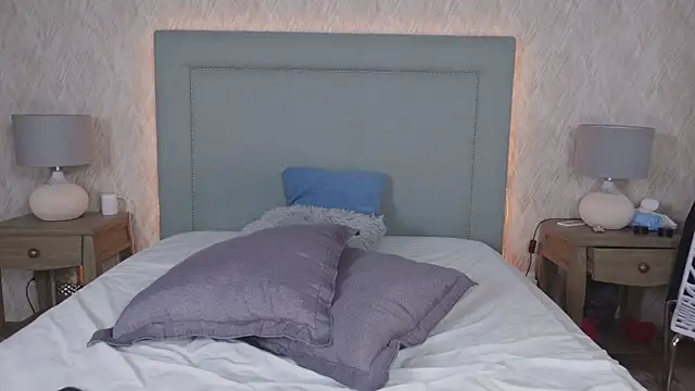 Snapshot of MillaBlis chatting on 03/03/25, 07:17 MillaBlis online show from 03/03/25, 07:17