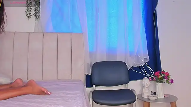 alice guzman1 online show from 10/01/25, 04:13