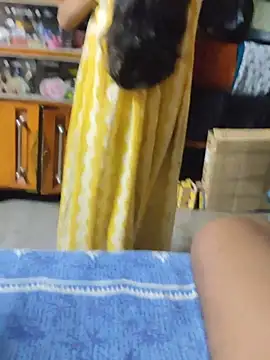 birds0641 online show from 10/28/25, 05:59