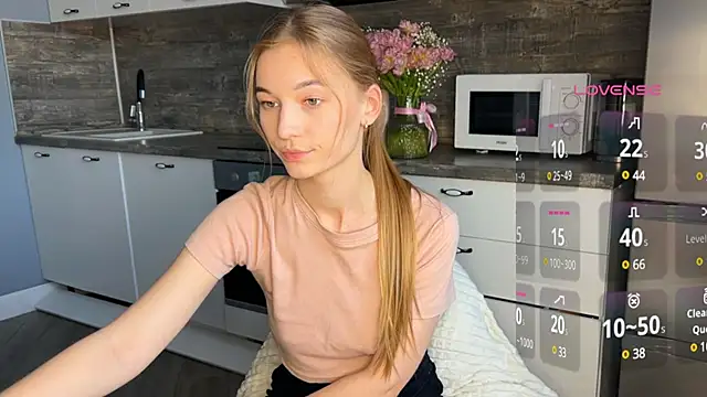 maria plaudice online show from 03/13/25, 02:44