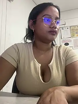 my cam online show from 03/19/25, 09:37