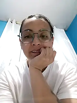 Snapshot of bri_ali chatting on 02/09/26, 10:25 bri ali online show from 02/09/26, 10:25