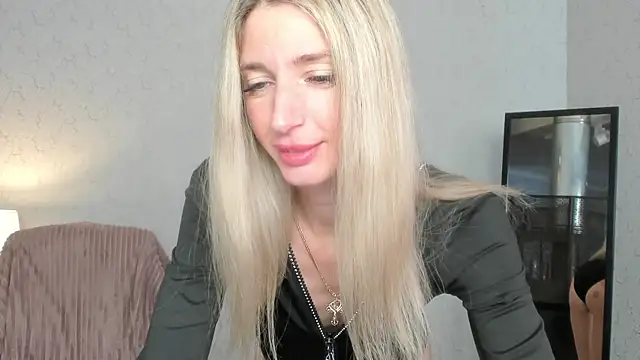 skinnyladyy online show from 03/12/25, 05:24