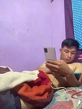 Snapshot of EduardoEspinoza12 chatting on 03/03/25, 09:00 EduardoEspinoza12 online show from 03/03/25, 09:00