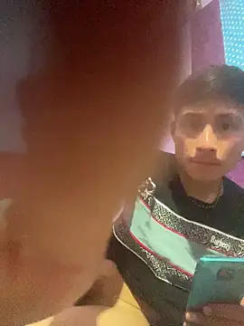 Snapshot of EduardoEspinoza12 chatting on 03/11/25, 03:59 EduardoEspinoza12 online show from 03/11/25, 03:59