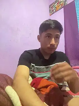 Snapshot of EduardoEspinoza12 chatting on 03/13/25, 06:16 EduardoEspinoza12 online show from 03/13/25, 06:16