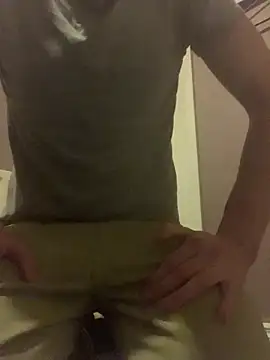 Snapshot of hunkiefend21 chatting on 01/26/25, 08:02 hunkiefend21 online show from 01/26/25, 08:02