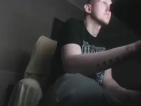 Snapshot of hunkiefend21 chatting on 02/26/25, 06:15 hunkiefend21 online show from 02/26/25, 06:15