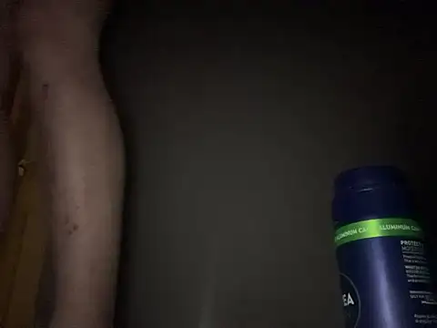 Snapshot of hunkiefend21 chatting on 12/01/25, 08:08 hunkiefend21 online show from 12/01/25, 08:08