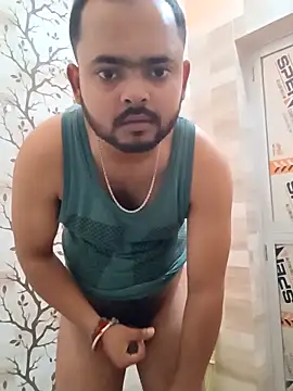 guavam65 online show from 04/15/26, 02:13