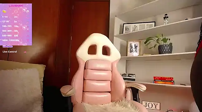 miaderail online show from 12/10/24, 10:47