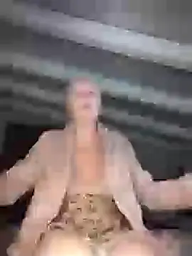 Snapshot of divinaerotica chatting on 02/06/25, 05:51 divinaerotica online show from 02/06/25, 05:51