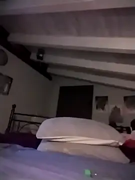 Snapshot of divinaerotica chatting on 11/16/25, 02:55 divinaerotica online show from 11/16/25, 02:55