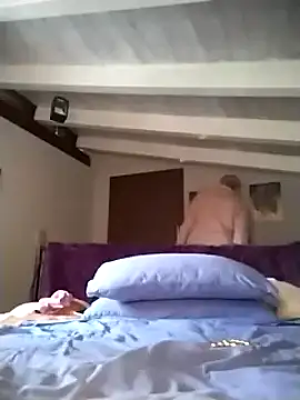 Snapshot of divinaerotica chatting on 11/30/25, 01:37 divinaerotica online show from 11/30/25, 01:37