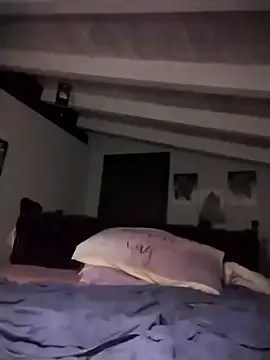 Snapshot of divinaerotica chatting on 12/13/25, 09:09 divinaerotica online show from 12/13/25, 09:09