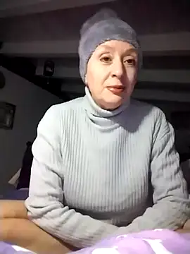 Snapshot of divinaerotica chatting on 01/16/26, 04:44 divinaerotica online show from 01/16/26, 04:44