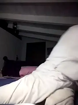 Snapshot of divinaerotica chatting on 02/02/26, 05:33 divinaerotica online show from 02/02/26, 05:33