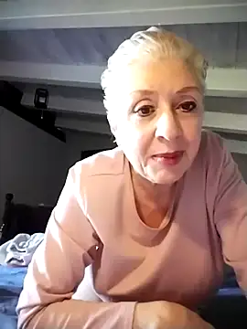 Snapshot of divinaerotica chatting on 02/05/26, 03:16 divinaerotica online show from 02/05/26, 03:16