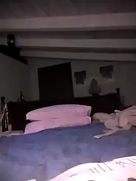 Snapshot of divinaerotica chatting on 02/09/26, 04:33 divinaerotica online show from 02/09/26, 04:33