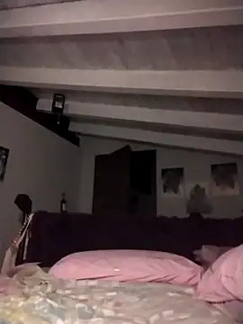 Snapshot of divinaerotica chatting on 02/14/26, 05:43 divinaerotica online show from 02/14/26, 05:43