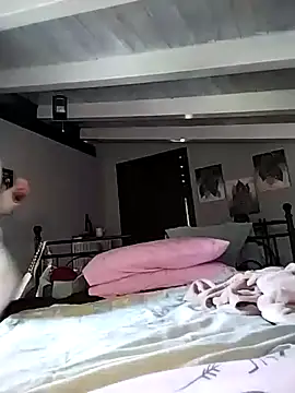 Snapshot of divinaerotica chatting on 02/23/26, 02:25 divinaerotica online show from 02/23/26, 02:25