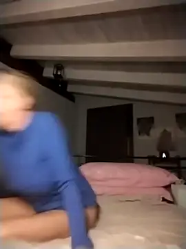 Snapshot of divinaerotica chatting on 03/01/26, 05:37 divinaerotica online show from 03/01/26, 05:37