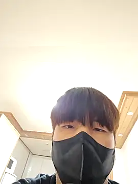 Tyyyggjju online show from 10/24/25, 08:44