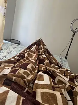 jhonnes  online show from 09/28/25, 02:11