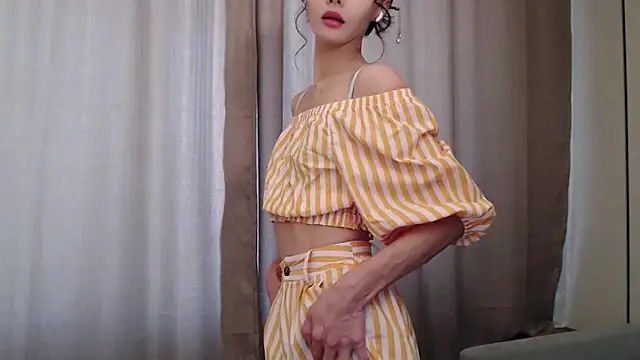 Fudzik0 online show from 10/30/25, 05:20