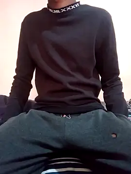 nee2526 online show from 10/21/25, 07:09