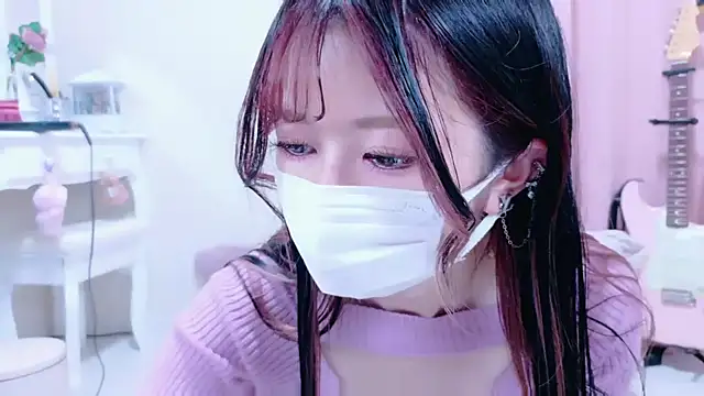 Snapshot of Megu-mimi chatting on 10/13/25, 09:53 Megu-mimi online show from 10/13/25, 09:53