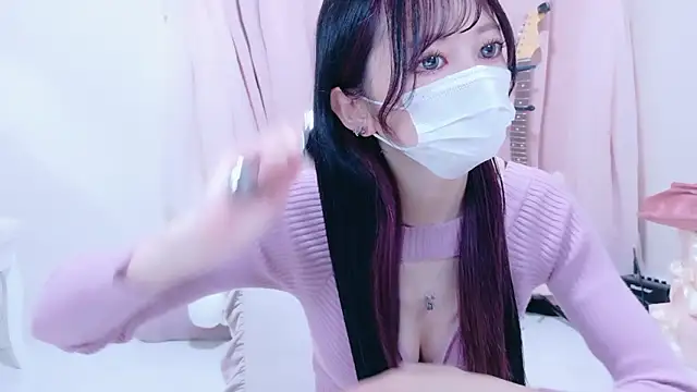 Snapshot of Megu-mimi chatting on 10/22/25, 06:46 Megu-mimi online show from 10/22/25, 06:46