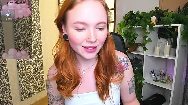 Maya Light online show from 02/23/25, 01:35