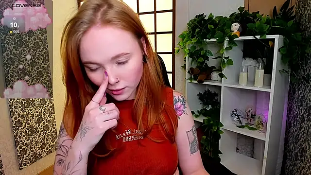 Maya Light online show from 02/24/25, 05:00