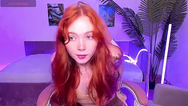 Maya Light online show from 09/27/25, 01:43