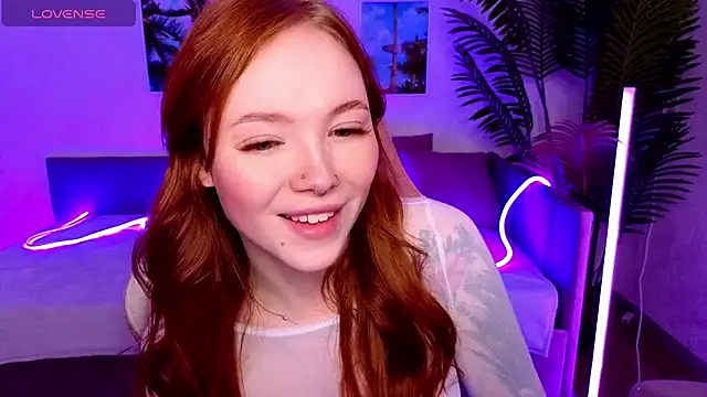 Maya Light online show from 10/22/25, 01:39