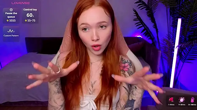 Maya Light online show from 03/11/26, 01:55