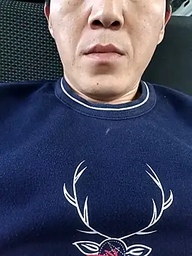 Snapshot of wadmma chatting on 10/05/25, 07:28 wadmma online show from 10/05/25, 07:28