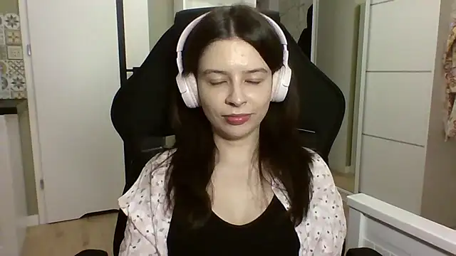 LariceSexy online show from 04/18/26, 07:07