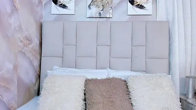 Ariana greenblat online show from 12/14/25, 01:16