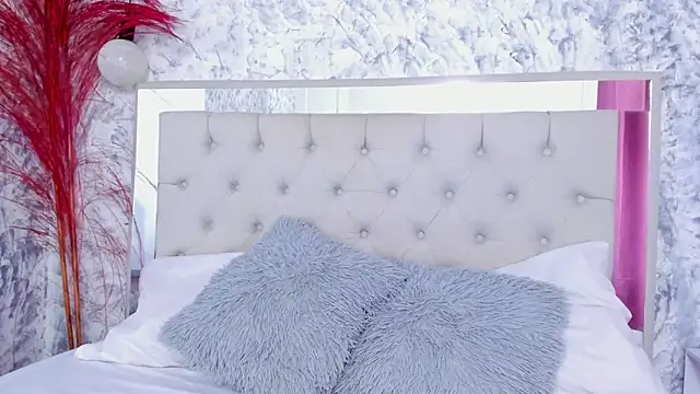 Ariana greenblat online show from 02/26/26, 05:01