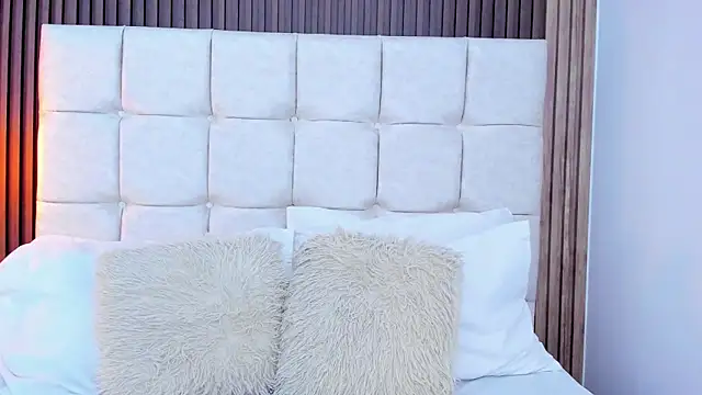 Ariana greenblat online show from 03/24/26, 05:18